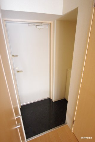 カルム千昇2　仲介手数料無料の玄関