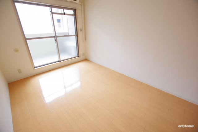 カルム千昇2　仲介手数料無料の洋室