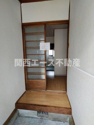 【玄関】 | 花園西町１丁目貸家