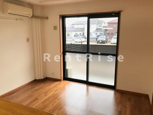 ピュア エステートの居間・リビング|室内