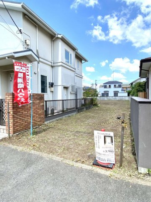 【外観】 | 値下げ！残り１区画　藤沢市高倉　建築条件なし（！）売地　仲介手数料不要　 | 通路部分です。