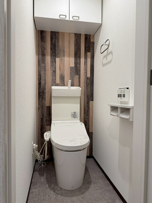 【洗面所】 | FUNs遊園Ⅱ/ファンズ遊園Ⅱ | 角度の変えられる3面鏡付きの洗髪洗面化粧台です♪朝のバタバタに大活躍！お化粧する時にも便利☆