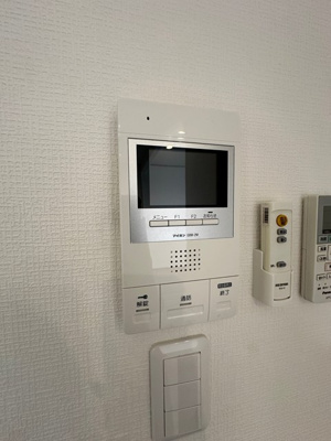 【設備】 | FUNs遊園Ⅱ/ファンズ遊園Ⅱ | バスルームの浴室暖房乾燥機で外に干せないお洗濯物もすっきり乾きます♪雨の日のお洗濯もバッチリ！