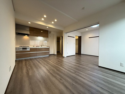 【駐車場】 | FUNs遊園Ⅱ/ファンズ遊園Ⅱ | いつでも目の届く敷地内に駐車場があります♪荷物がかさばりがちなお買物にも、敷地内駐車場があると便利ですよね☆