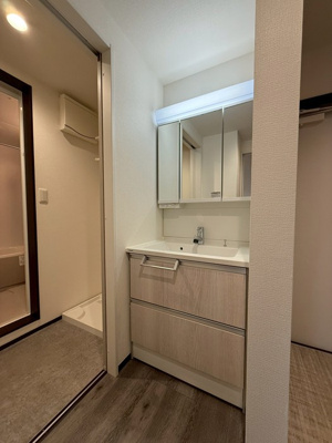 【浴室】 | FUNs遊園Ⅱ/ファンズ遊園Ⅱ | 追い焚き機能・浴室暖房乾燥機＆物干しバー付きバスルーム♪ゆったりバスタイムでリラックス☆