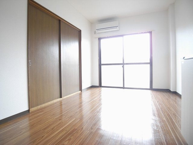 【居間・リビング】 | ロイヤルアパルト阪本