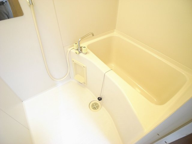 【浴室】 | ロイヤルアパルト阪本