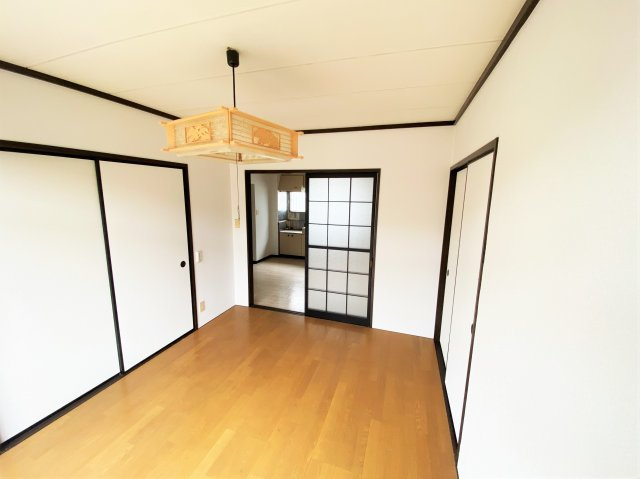 コーポまるもの洋室