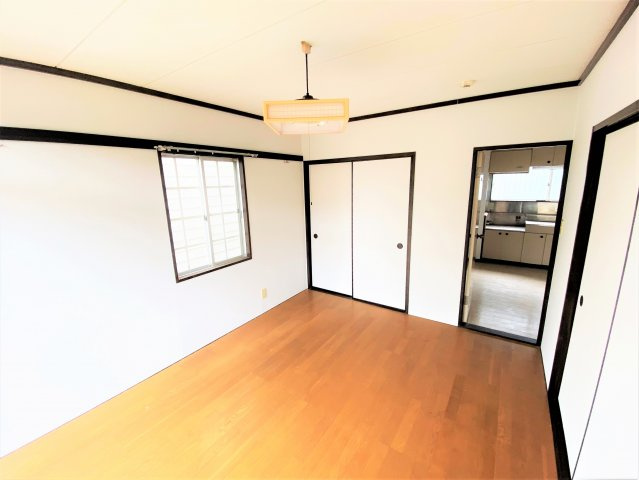 コーポまるもの洋室