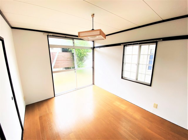 コーポまるもの洋室