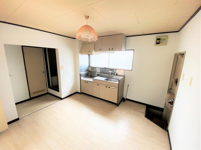 コーポまるもの居間・リビング