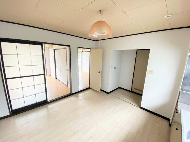 コーポまるもの居間・リビング