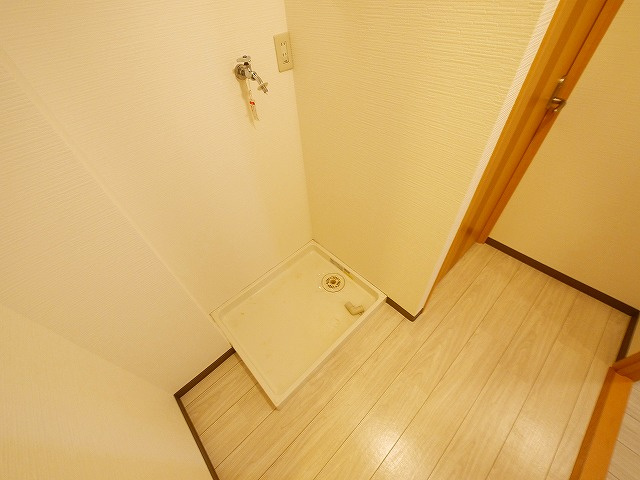 サンガーデン（千代）の洗面所|明るい洗面所です