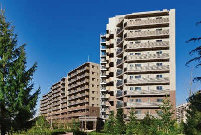 ヨコハマオールパークス　第四街区の外観|ヨコハマオールパークス　第四街区　免振マンション　室内温水プール他充実した共用施設　ペット飼育可能　3LDK　 京急本線「鶴見市場」駅徒歩7分 南東向き　眺望良好　各居室収納スペース
