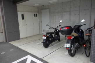 【その他共用部分】 | 屋根付きのバイク置場