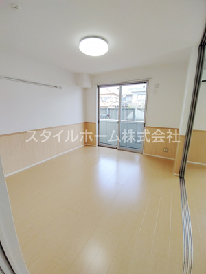 【居間・リビング】 | ガーデンアベリア | リビングです