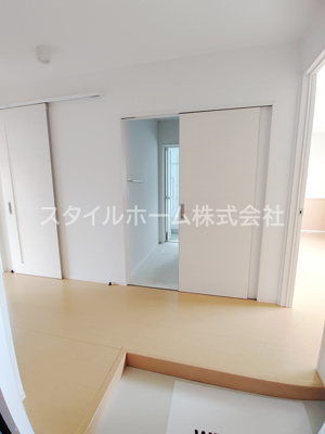 【玄関】 | ガーデンアベリア | 玄関です