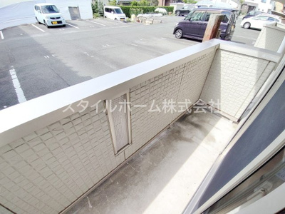 【バルコニー】 | ガーデンアベリア | 陽当たり良好なバルコニーです