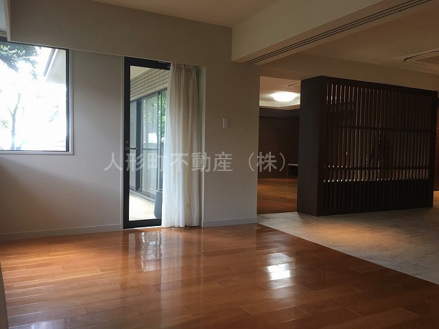 【居間・リビング】 | アパートメント稲木