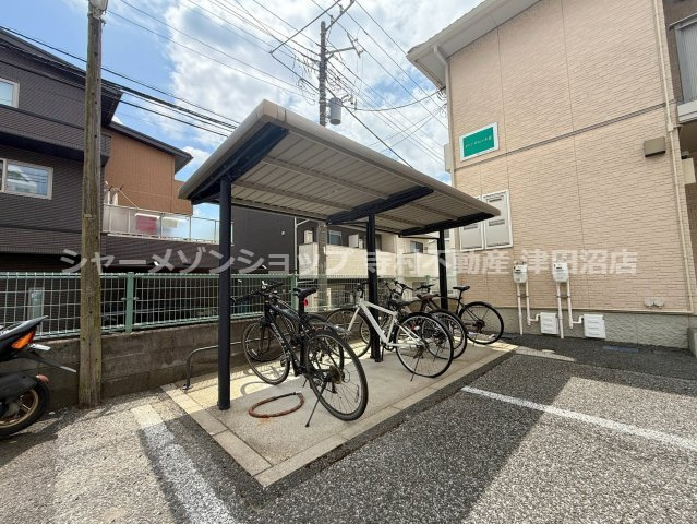 メゾンラフィーネⅢのその他共用部分|屋根付駐輪場