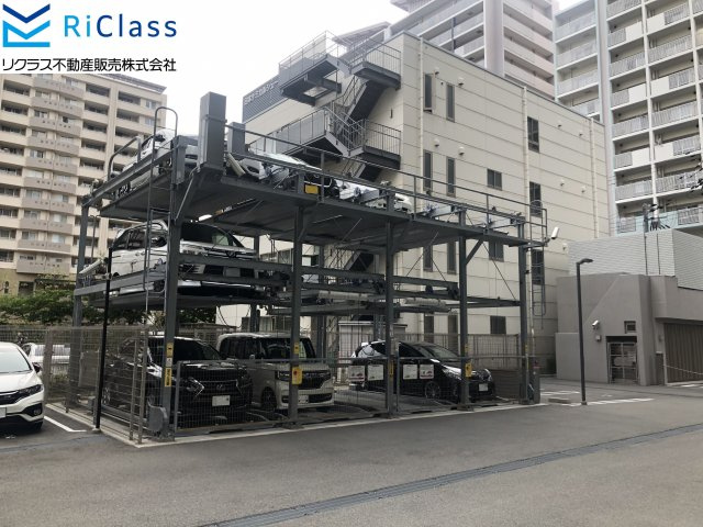 カサーレ新長田シティパークスの駐車場