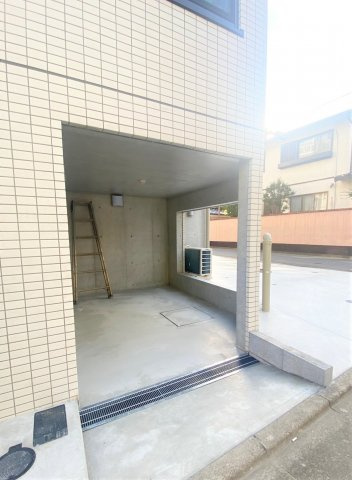 「防音マンション」ラシクラス豊玉南の駐車場|駐輪場も完備