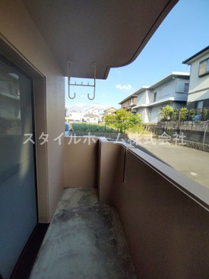 【バルコニー】 | エスペランスつつじが丘 | お洗濯にも便利なバルコニー付き