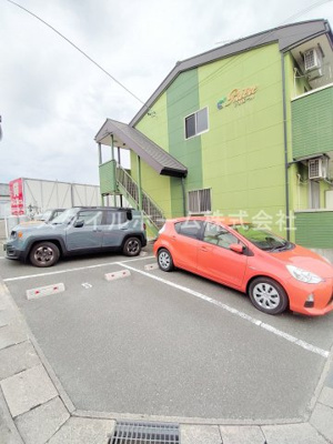 【駐車場】 | プリエール | 駐車場があります