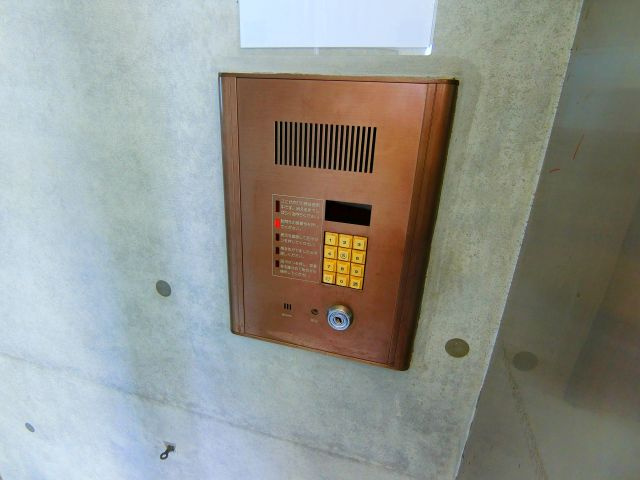 グリーンハイツ北野田のエントランス