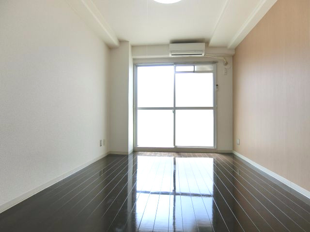 グリーンハイツ北野田の居間・リビング