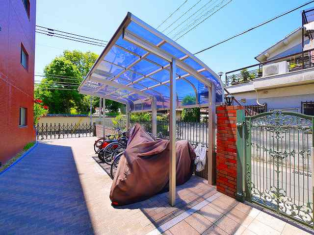 LA RIVIERE OKAMOTOのその他共用部分|駐輪場