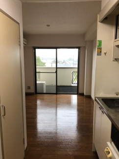 【洋室】 | ロマーヌ石岡第2 | 明るい洋室です