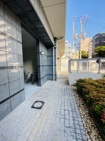 エステムプラザ天神EASTプレミアムタワーの外観
