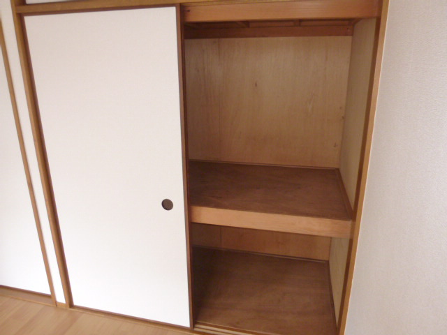 エルディム明日香の収納