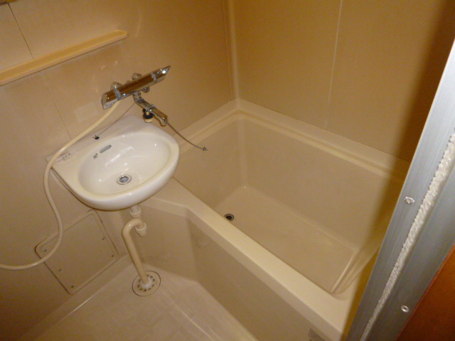 エルディム明日香の浴室