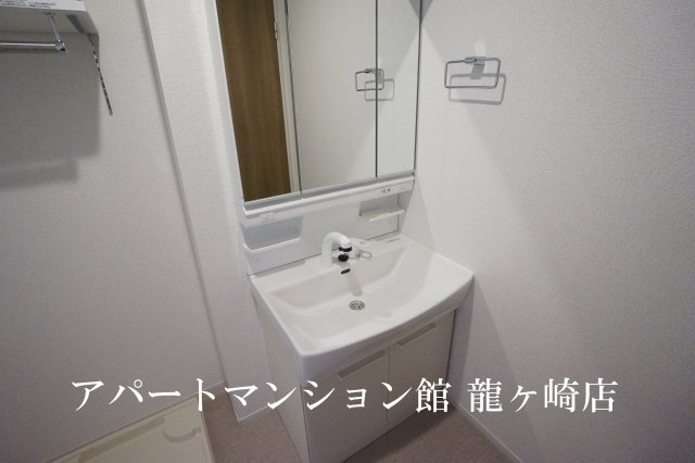 ローザ・ヴィレⅡの独立洗面台