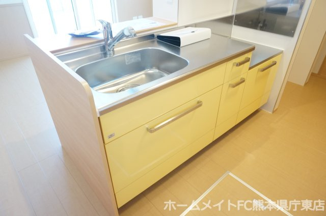 上益城郡益城町大字広崎のアパートのキッチン