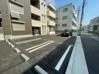 【駐車場】