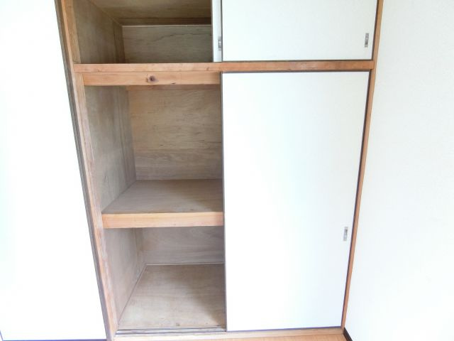 山本マンションの収納