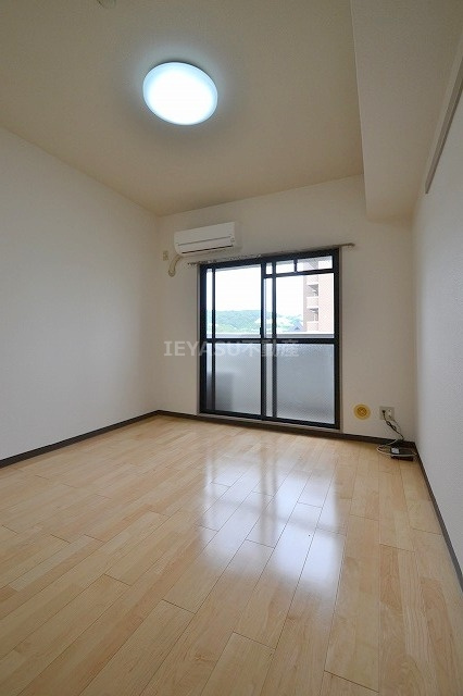 パール大宮の洋室