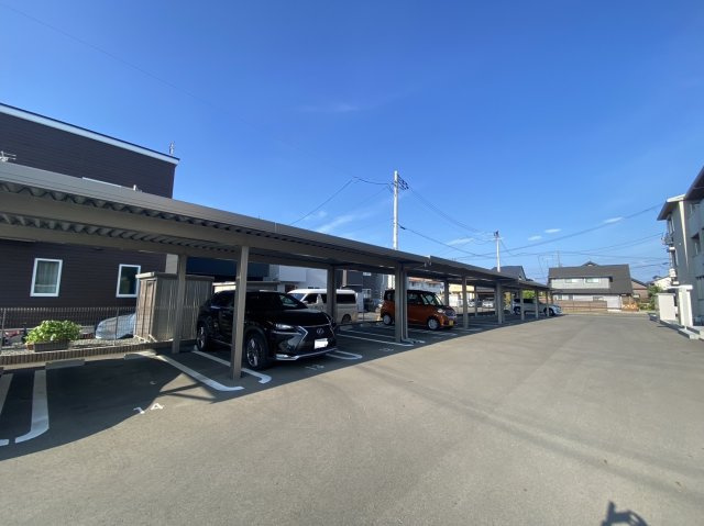 ワケアの駐車場