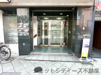 【エントランス】 | 椿ビル