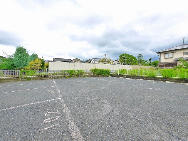 ヴィラージュ島田の駐車場|駐車場です