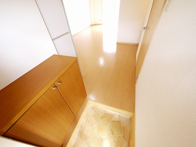 ヴィラージュ島田の玄関|きれいな玄関です