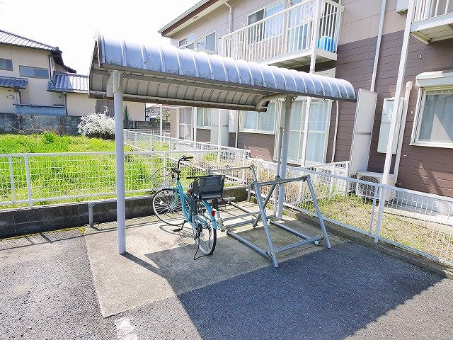 ヴィラージュ島田のその他共用部分|自転車置き場