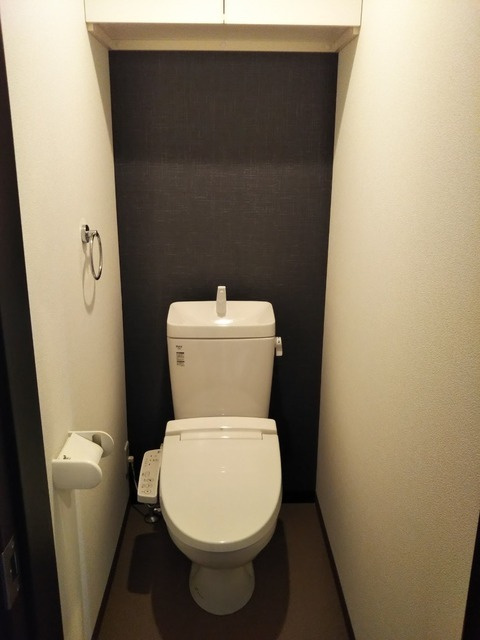 泉大津市上之町のハイツのトイレ|落ち着いたトイレです
