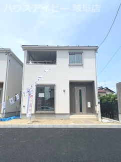 【外観】 | 岐阜市東島　新築建売全2棟　お車スペース並列3台可能！インナーバルコニーのあるお家！グリーンポイント対象物件