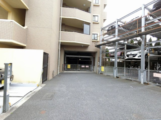 【駐車場】 | 機械式駐車場です。