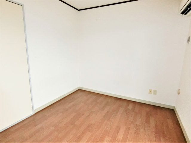 エルム大網の洋室