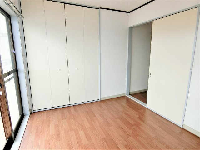 エルム大網の洋室